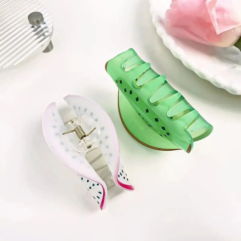 1Pc Fruit Based Acrylic Clip Creative Hair Accessory, Hair Clip at the Back of the Head, High-End Korean Version Shark Clip